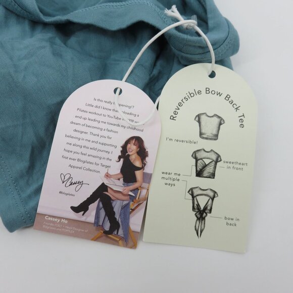 Blogilates Women Medium Reversible Bow Back Tee Cameo Blue Pilates Shirt Top NEW - Picture 5 of 10